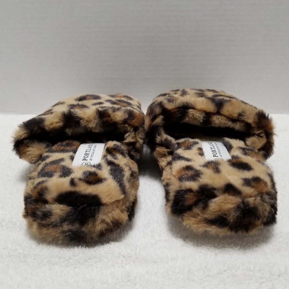 New Portland Leopard Print Slippers - Picture 3 of 6
